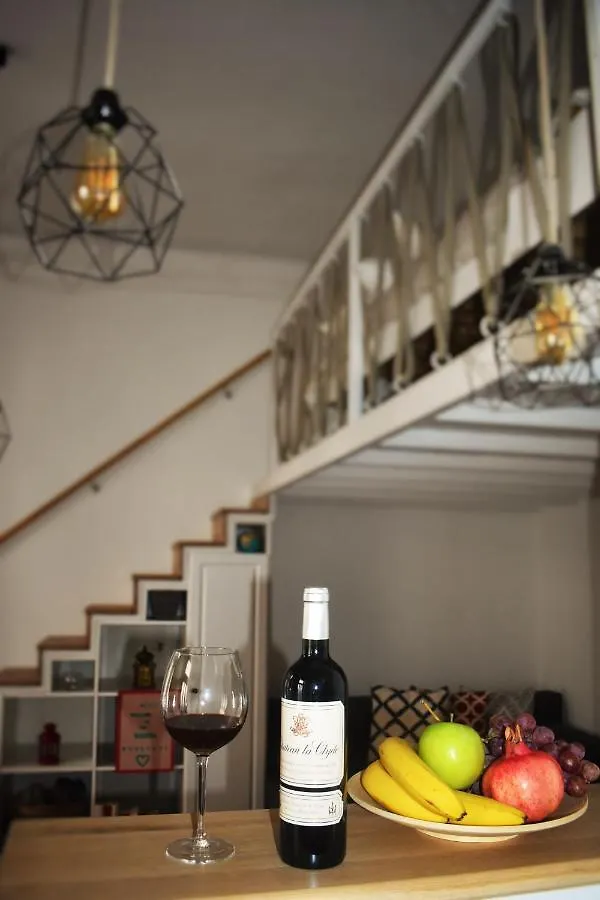 Lovely Downtown Home In Budapest Lägenhet